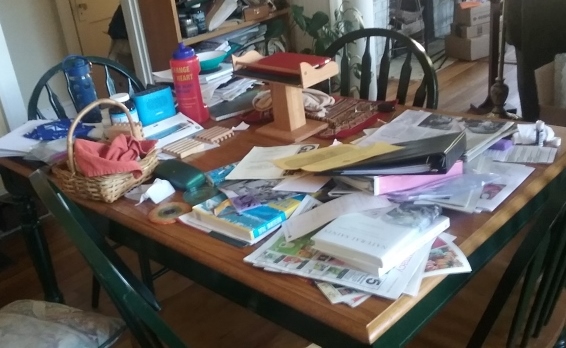 messy-dining-room-table-640x360